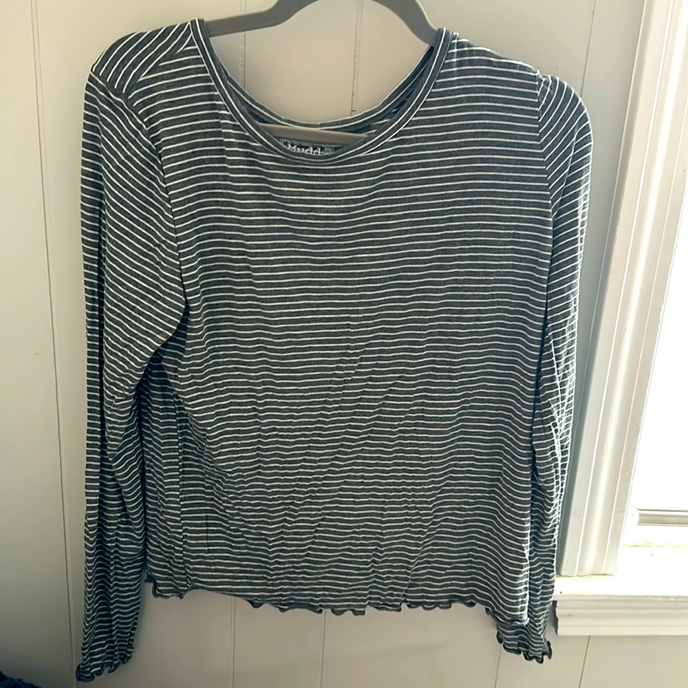 EUC - Mudd Grey/White Long Sleeve Shirt